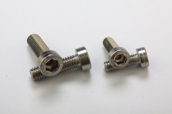 6912 Machine Screws